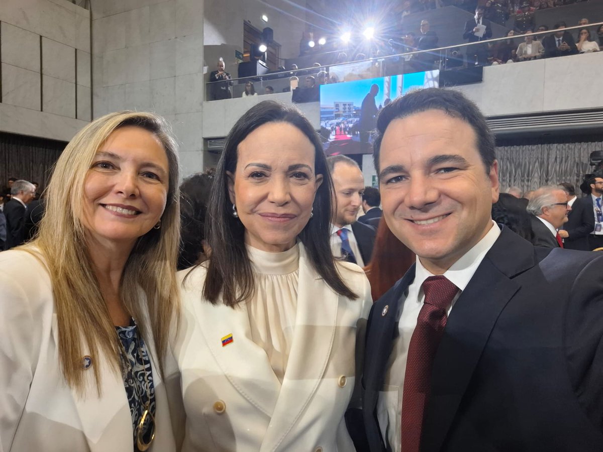 Diputada Catalina Del Real tweet media