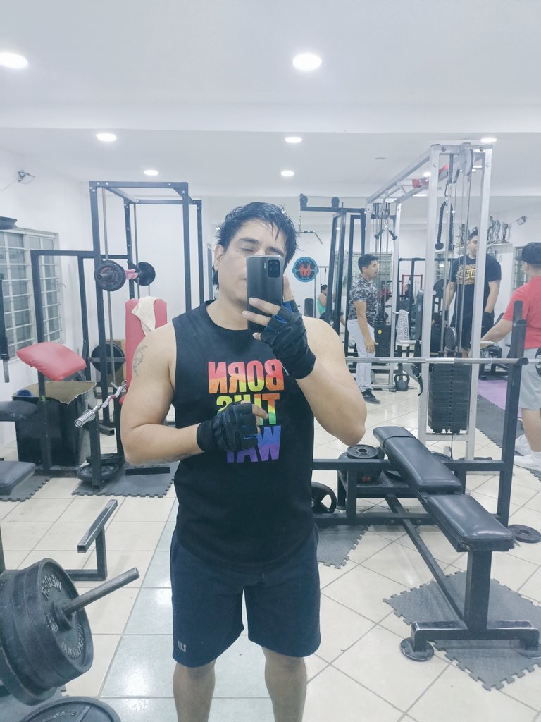 Aidan_GL's tweet photo. Me veo mejor en anime 🤣🤣

Semana de regreso al gym 💪
Y ya casi una semana de haber cumplido años, apenas otro festejito jaja https://t.co/CCDObOAnSQ