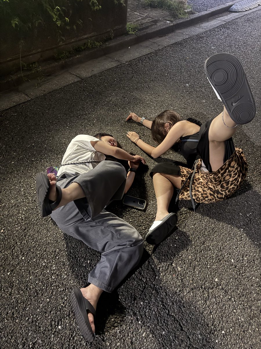 ri7official's tweet photo. 今日絶対明日19時半から面談できる人キッティングの人見つけて、爆飲みするんだから！
絶対探すんだから！
夜日本酒の写真上がってたら決まったんだなと思ってください！🍶 https://t.co/7bIKAbbyhK