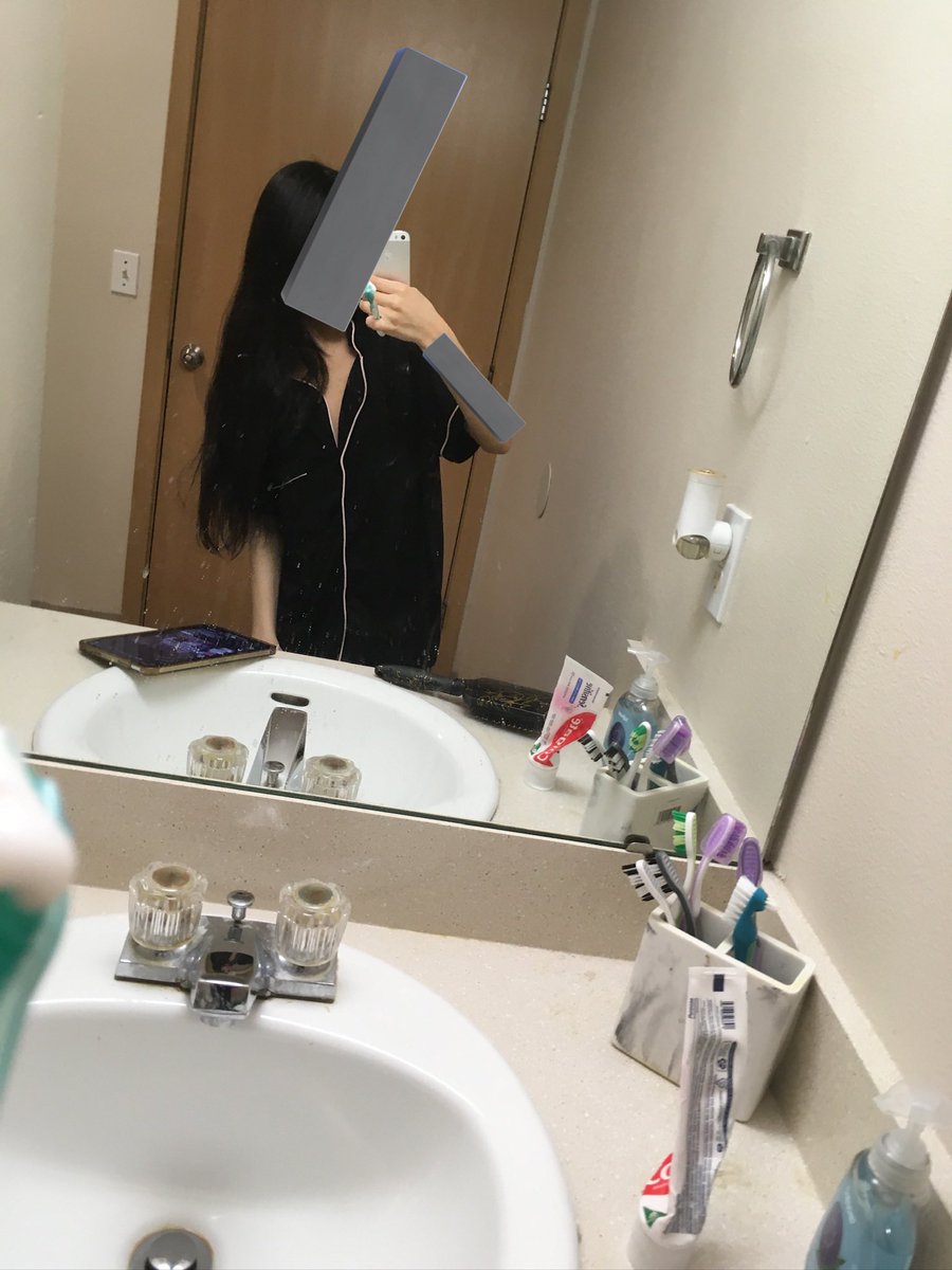 tinylurking tweet media