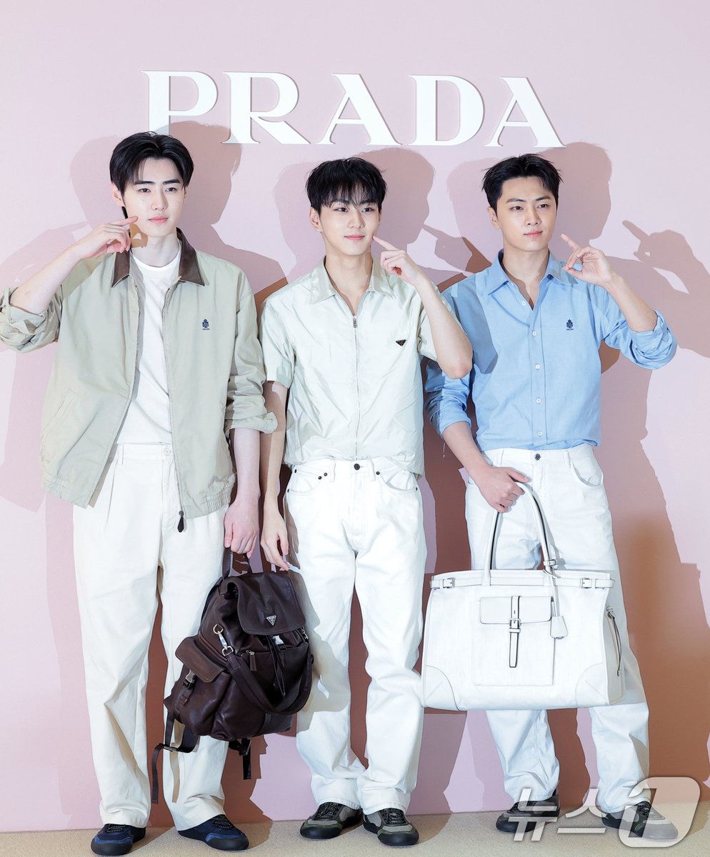 byeol_ice's tweet photo. 260312 프라다 Prada 기사사진

#성훈 #SUNGHOON 
#정원 #JUNGWON #제이 #JAY https://t.co/tQwO5ZQPsZ