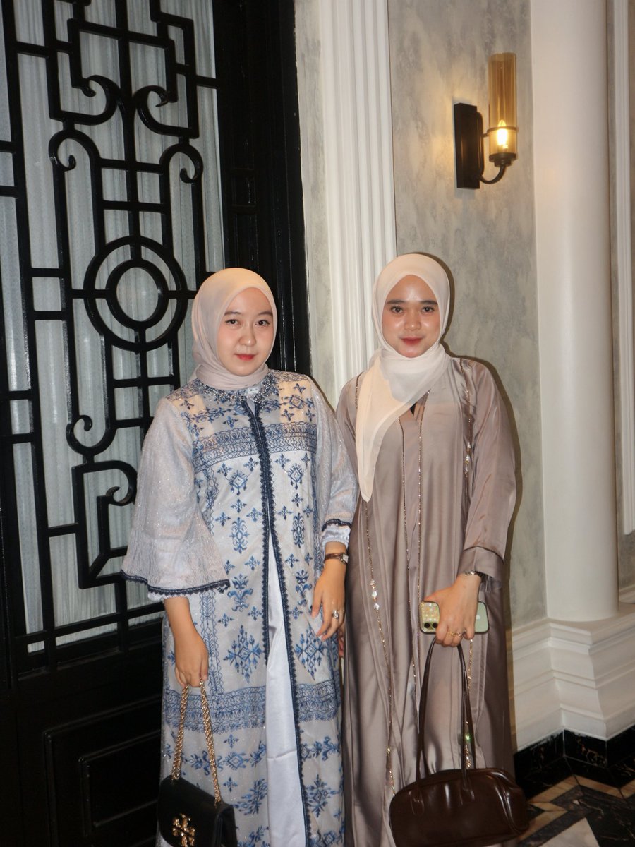 juliy 🐾 tweet media