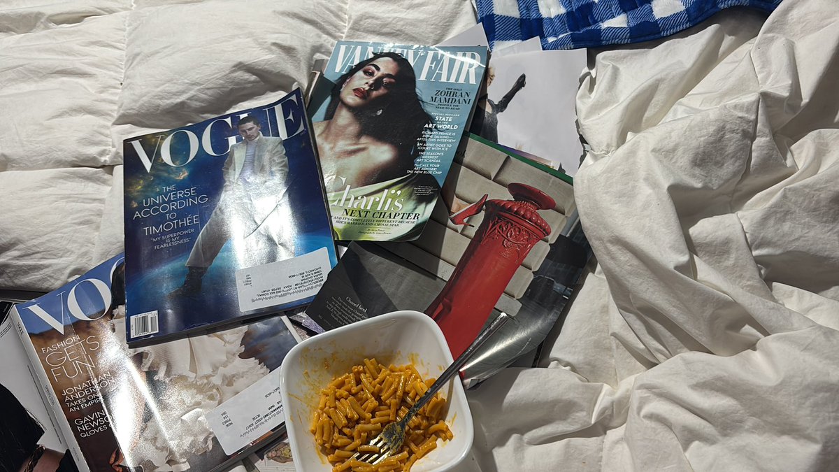 CluelessM's tweet photo. listening to Charli, physical media, and Mac &amp; cheese. Girl dinnerrrrr https://t.co/ThMVzI5JYV