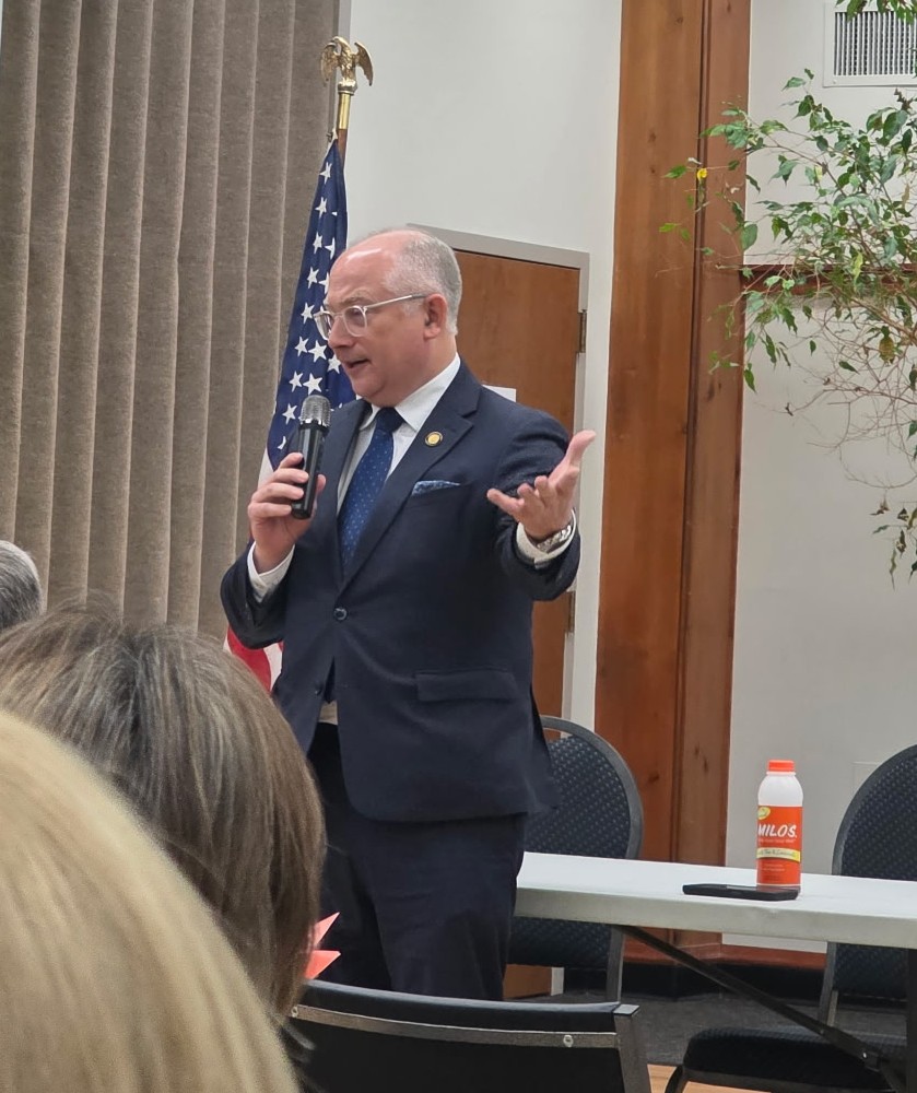 Kent Smith tweet media