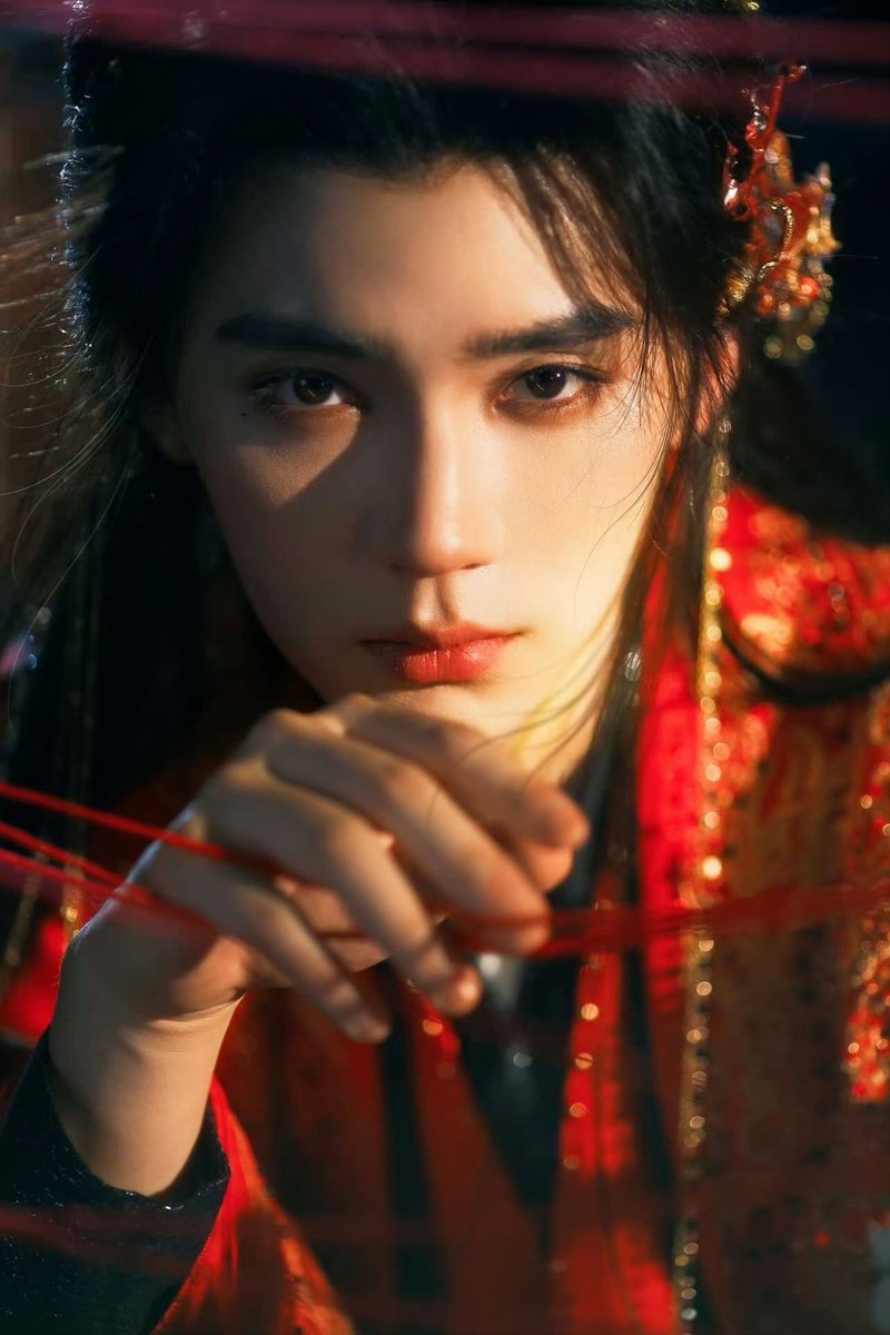 XuKai_Soso0305's tweet photo. my dear demon leader Mu Qingyan ❤️

i’m so happy i watched this drama and got to know #ZhouYiran 

he really brought this character to life with all of his crazy, madman, clingy, manipulative, die for you ways and made us all fall in love ❤️

looking forward to all his future works and hope he has more opportunities to play a crazy madman bc he’s just too good at it!

#GenerationToGenaration