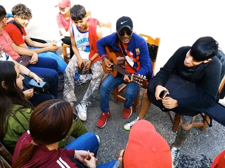 En el Monumento de La Reforma en #Jatibonico de #SanctiSpíritusEnMarcha  donde los árboles custodian la memoria de Panchito Gómez Toro, se reúnen jóvenes espirituanos junto a combatientes de la Revolución y dirigentes juveniles y estudiantiles.