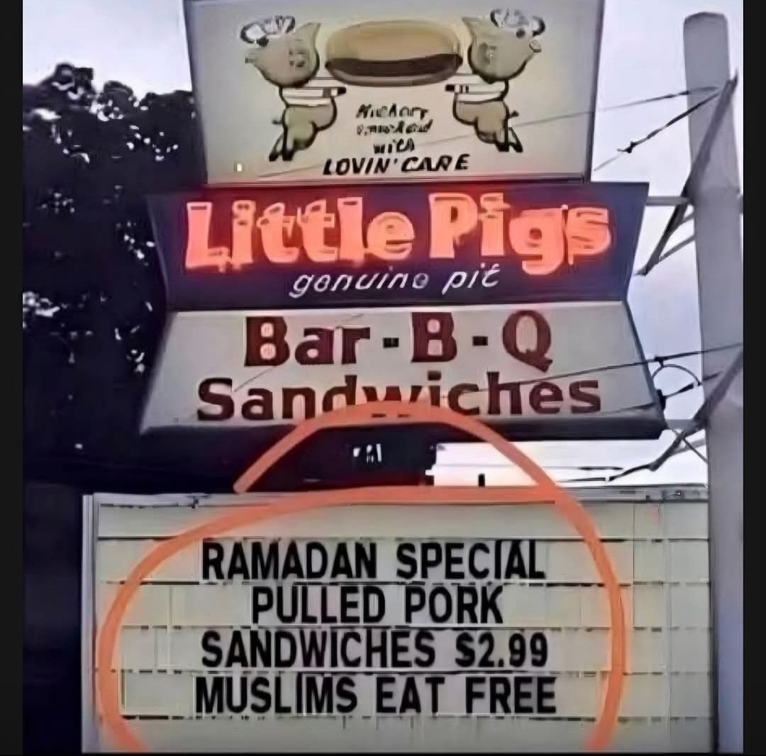 Bcoolonurstool's tweet photo. BBQ stands are saving America. Open one up #Texas https://t.co/OIUgJgMAfo