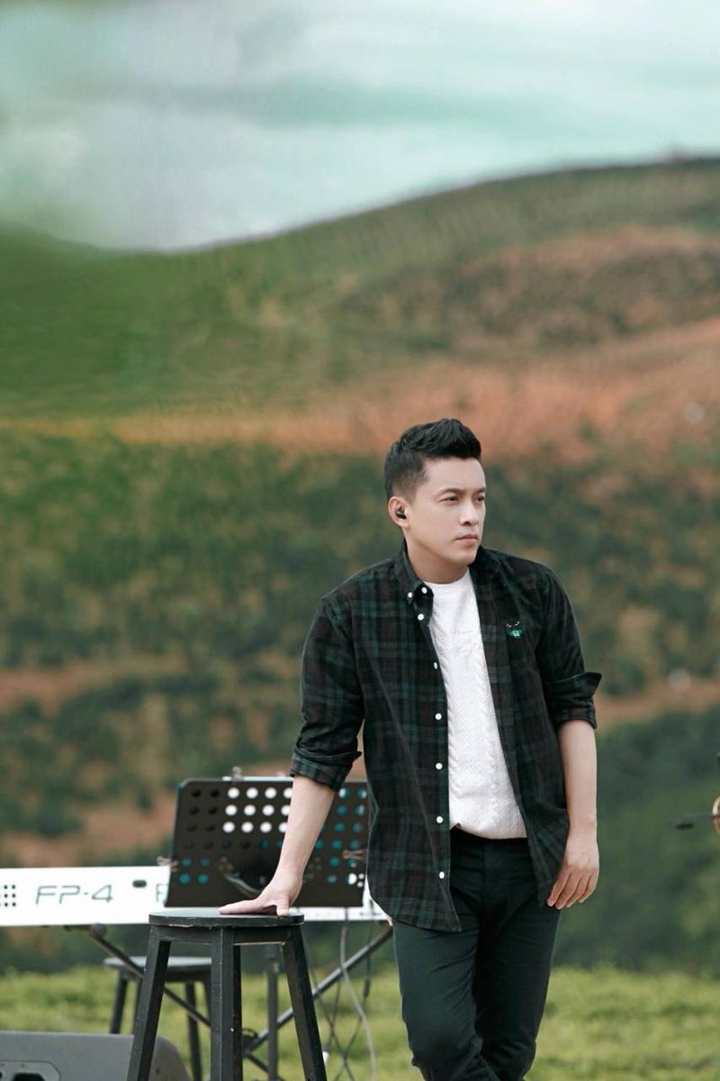 lombard_lo32747's tweet image. Keanu Reeves And Alex Winter Are Coming Back For ‘Bill &amp;amp; Ted 3'' After 27 Years. Most excellent news.