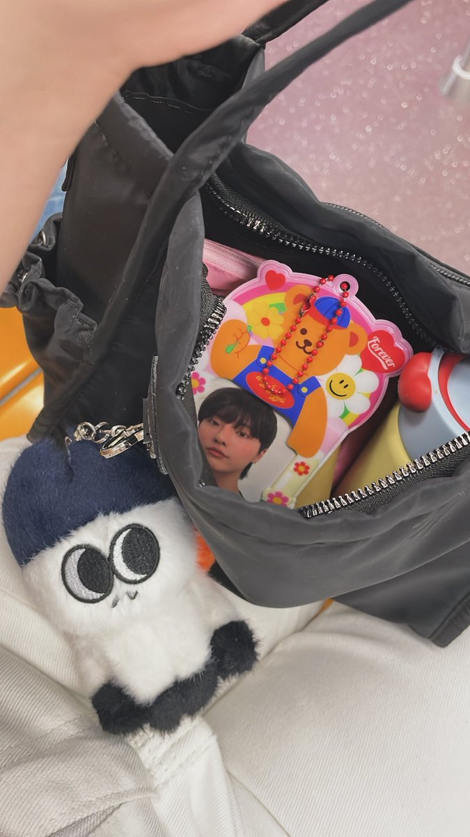 วันนี้พายัยน้อง Moodi มาทำงานด้วย อยู่รอดปลอดภัยกลับให้ถึงบ้านนะเว้ยยยย