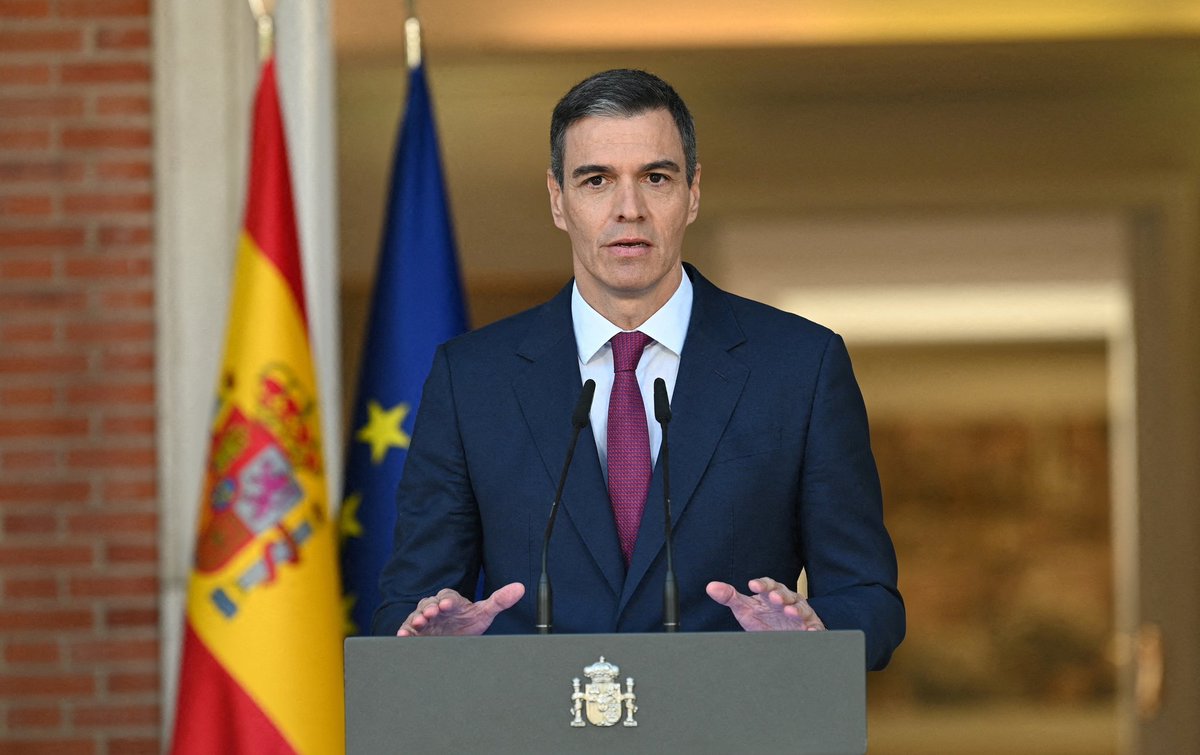 Global Flash Alert tweet media