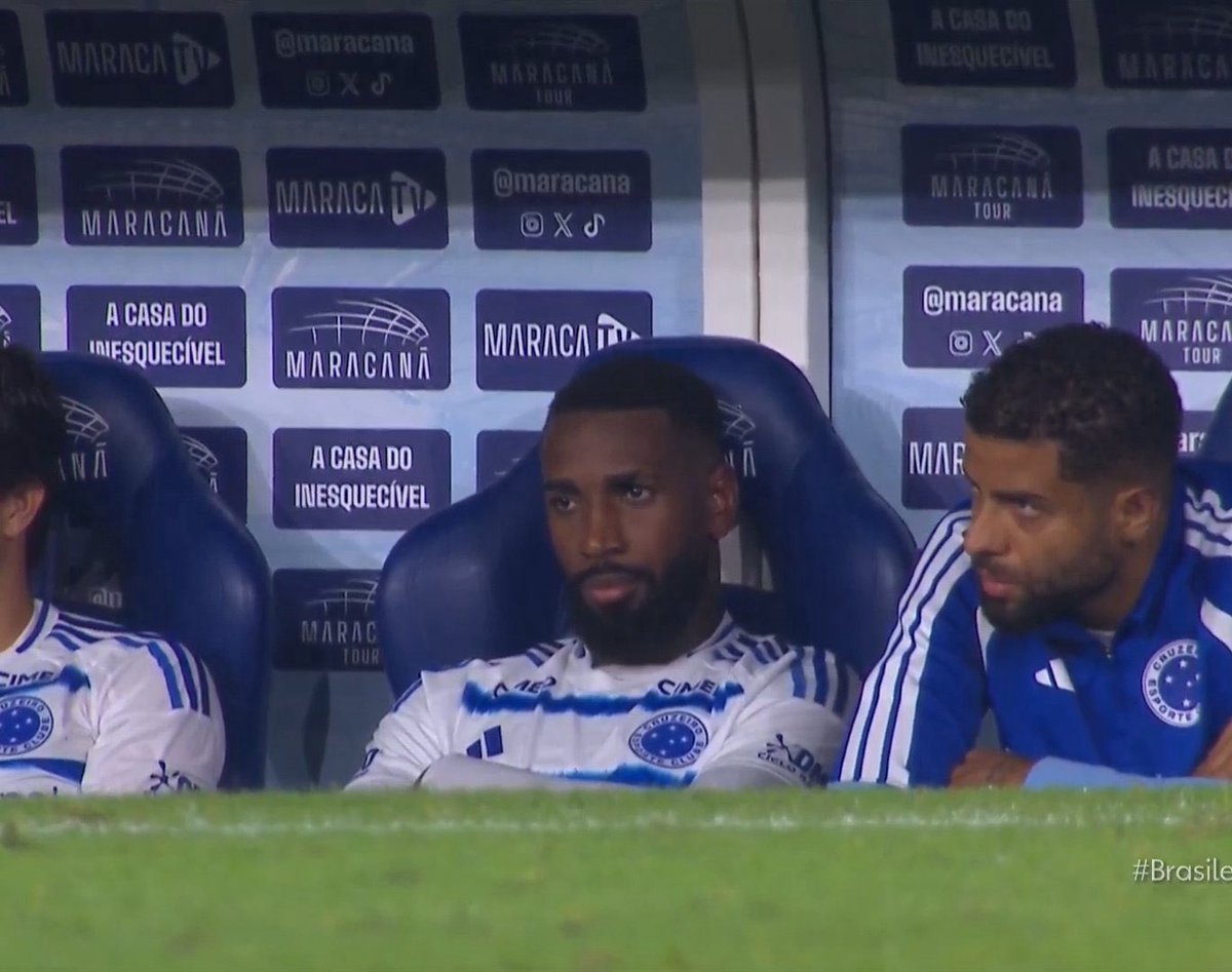 johnatanaalves's tweet photo. Royal jogou a pá de Cal no mercenário com expectativa de ir para a copa 🤣🤣🤣 https://t.co/gDiVDBpBGR