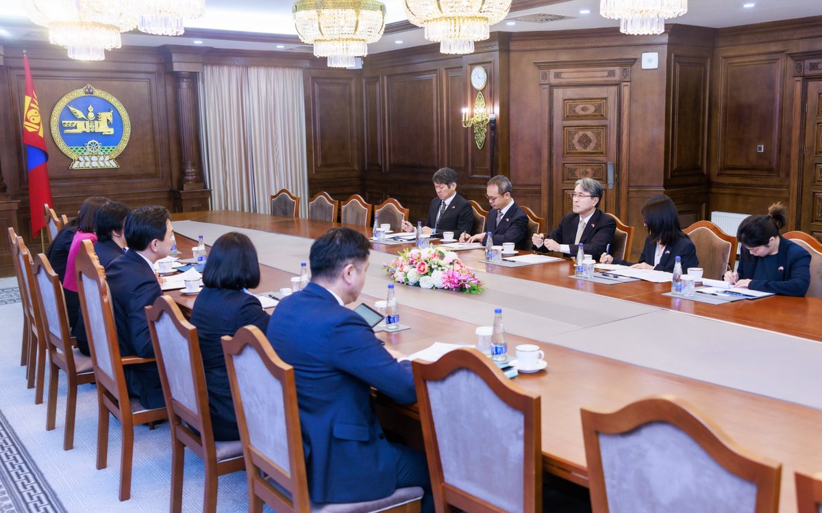 Японы Элчин Сайдын Яам tweet media