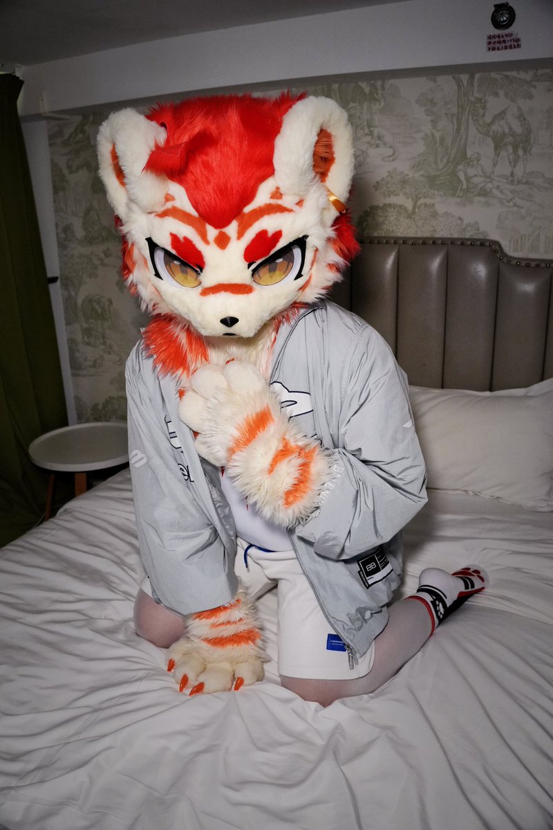 梁炎yan tweet media