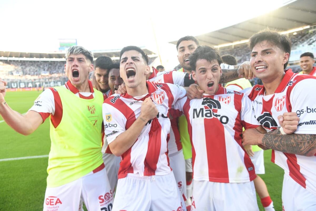 gloriabismo's tweet photo. Siéntanse orgullosos de llevar esta camiseta y salgan a ganarlo.

Vamos nosotros. https://t.co/FjFy6zmHzq