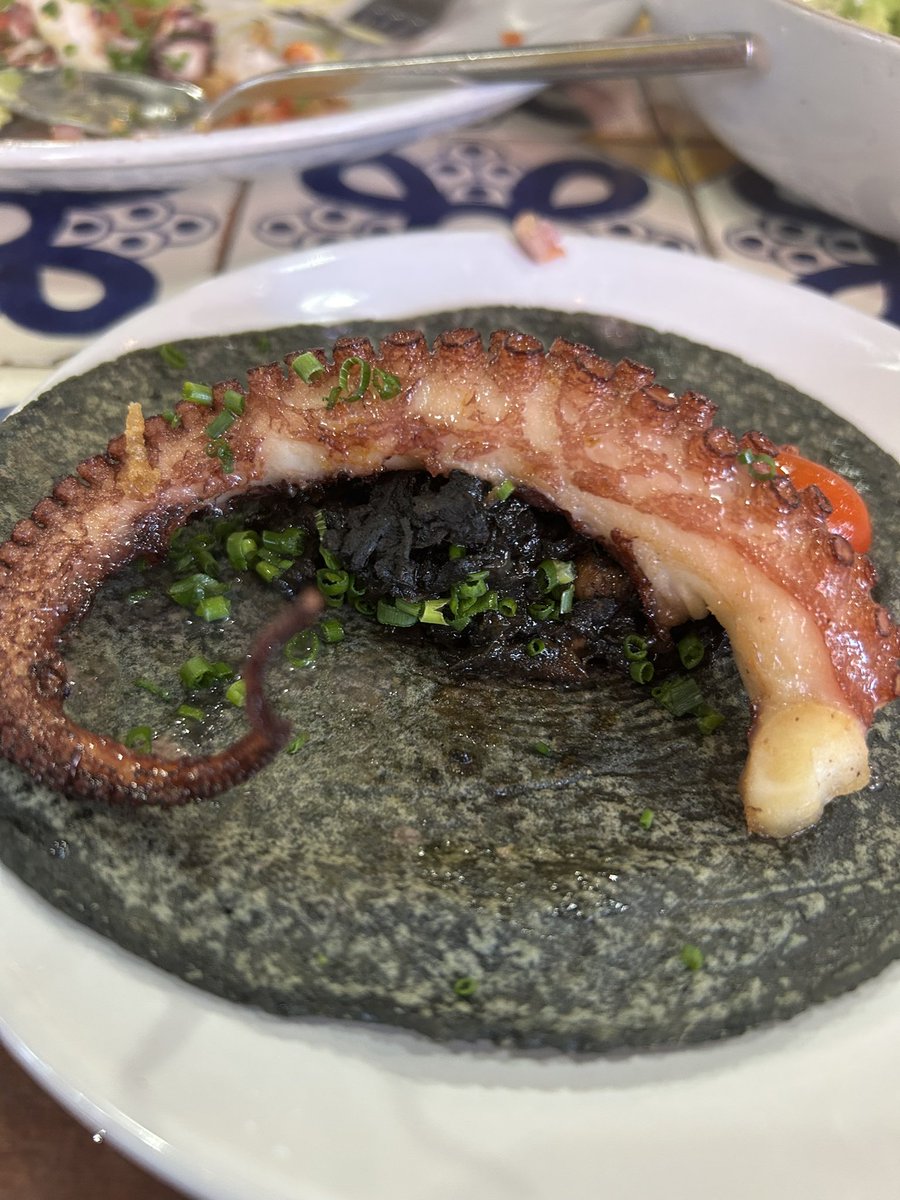 푸드코트 미슐랭으로 핫한 Holbox 세비체랑 토스타다 다 맛있음 또 갈것임 
산하는 씨푸드 별로 안좋아하지만 혹시 가게되면 문어타코 추천함🐙🌮