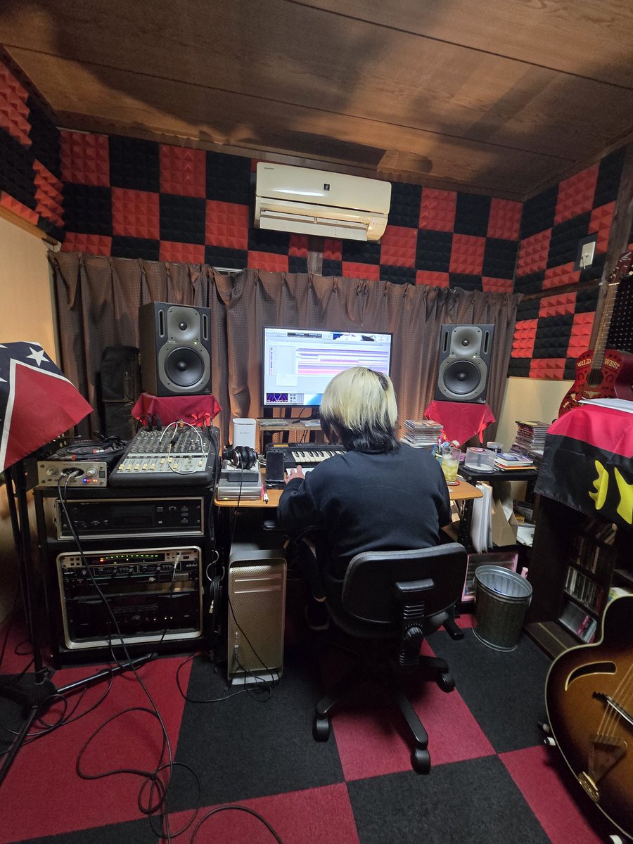 レコーディングしました👍
中々の出来栄えでした(*^^*)
やっぱり五弦ベース欲しいな🥺