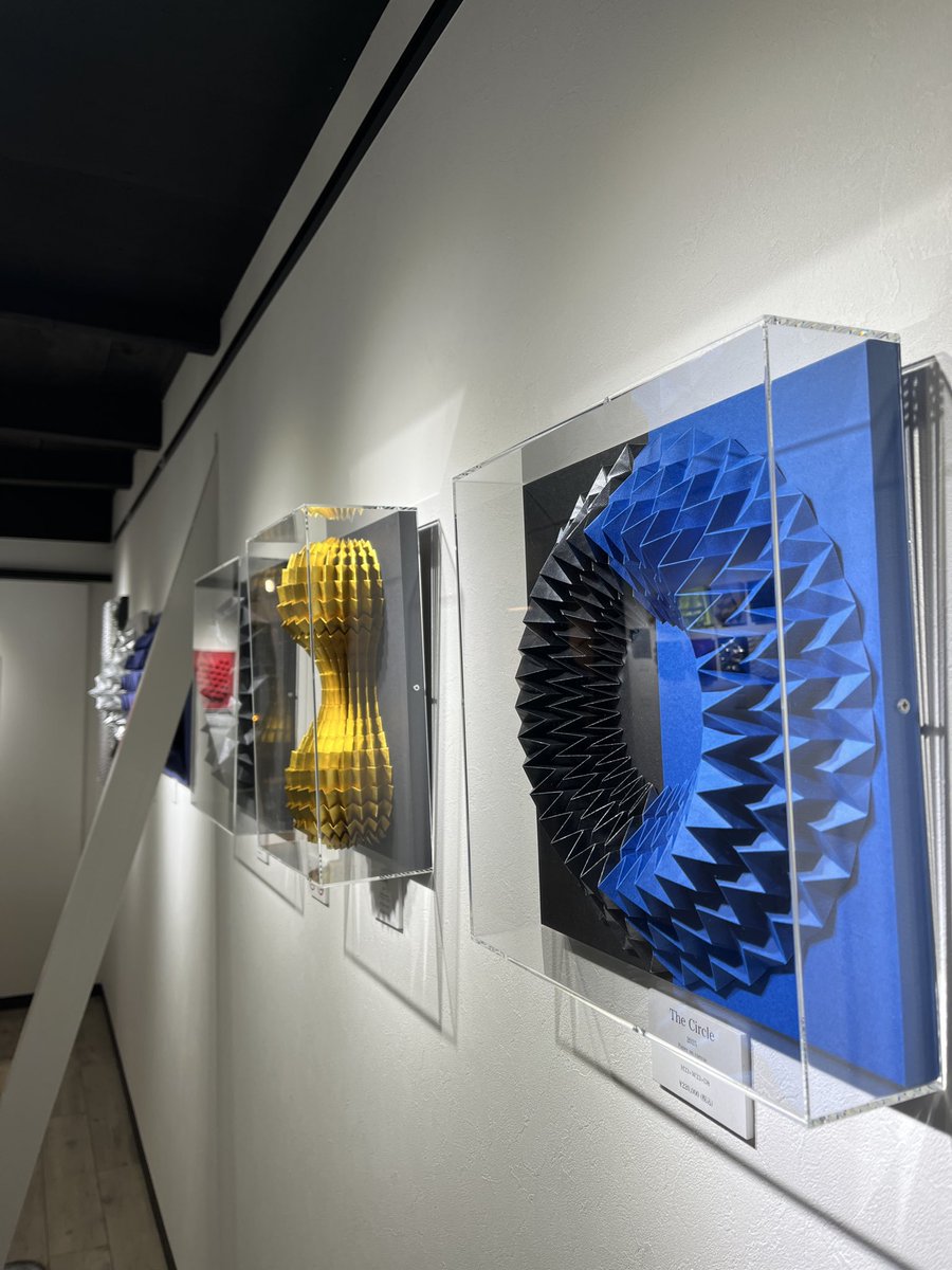 D. Hinklay tweet media