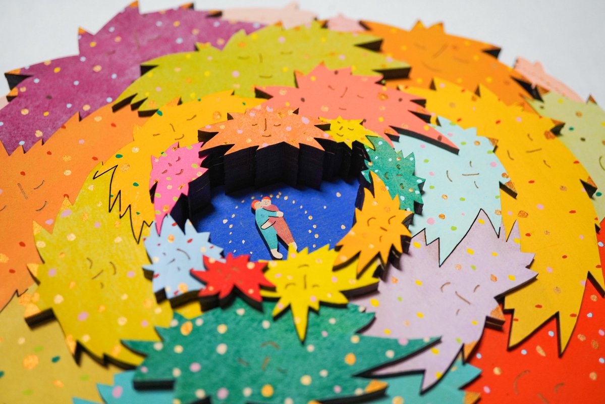 個展まであと9日！
写真は出展する作品「光の渦」です🌟

個展✴︎幸せの最小単位
八犬堂ギャラリー
3月21〜27日 11:00〜19:00(最終日は17:00まで)
在廊日→21.22.25.27