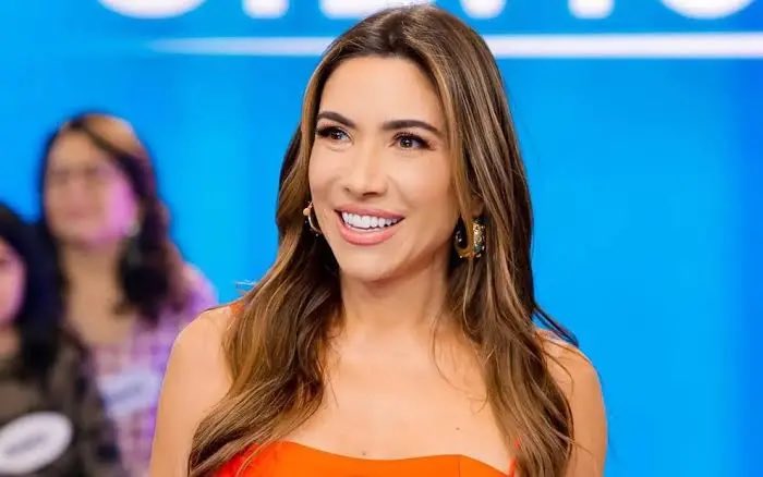diegoschueng's tweet photo. Acho um excelente momento pra vcs irem nas redes da Daniela Beyruti e da Patrícia Abravanel questionar se o SBT virou a TV pro Ratinho cagar pela boca ao vivo. 

Duas filhas q Silvio confiou a gestão do SBT. Acho simbólico elas demonstrarem empatia e mostrar q são elas q mandam. https://t.co/aon753Z2Wj