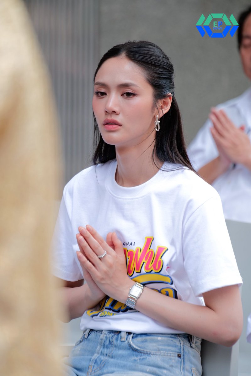epnewsonline's tweet photo. "ลูกหมี ปัญญาพัชร" ในงานพิธี ' #บวงสรวงคุณแฟนบ้านนอก '

Worship Hometown Romance
#LMSY #ลูกหมีซอนญ่า
#LookmheePunyapat https://t.co/wBFxhbifE7