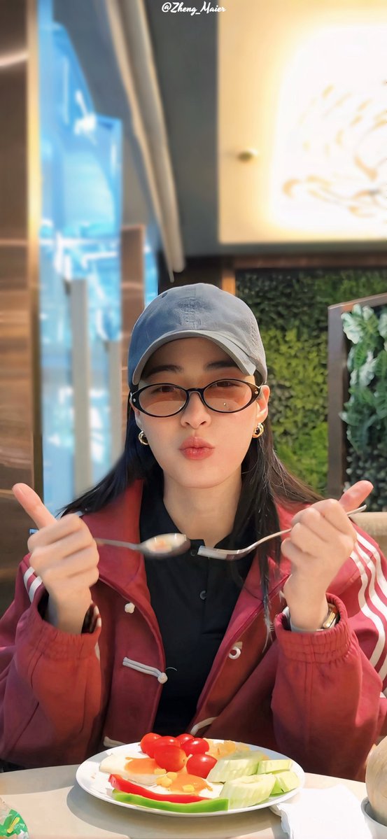 📱Phone Wallpaper

#LinglingKwong #หลิงหลิงคอง‌