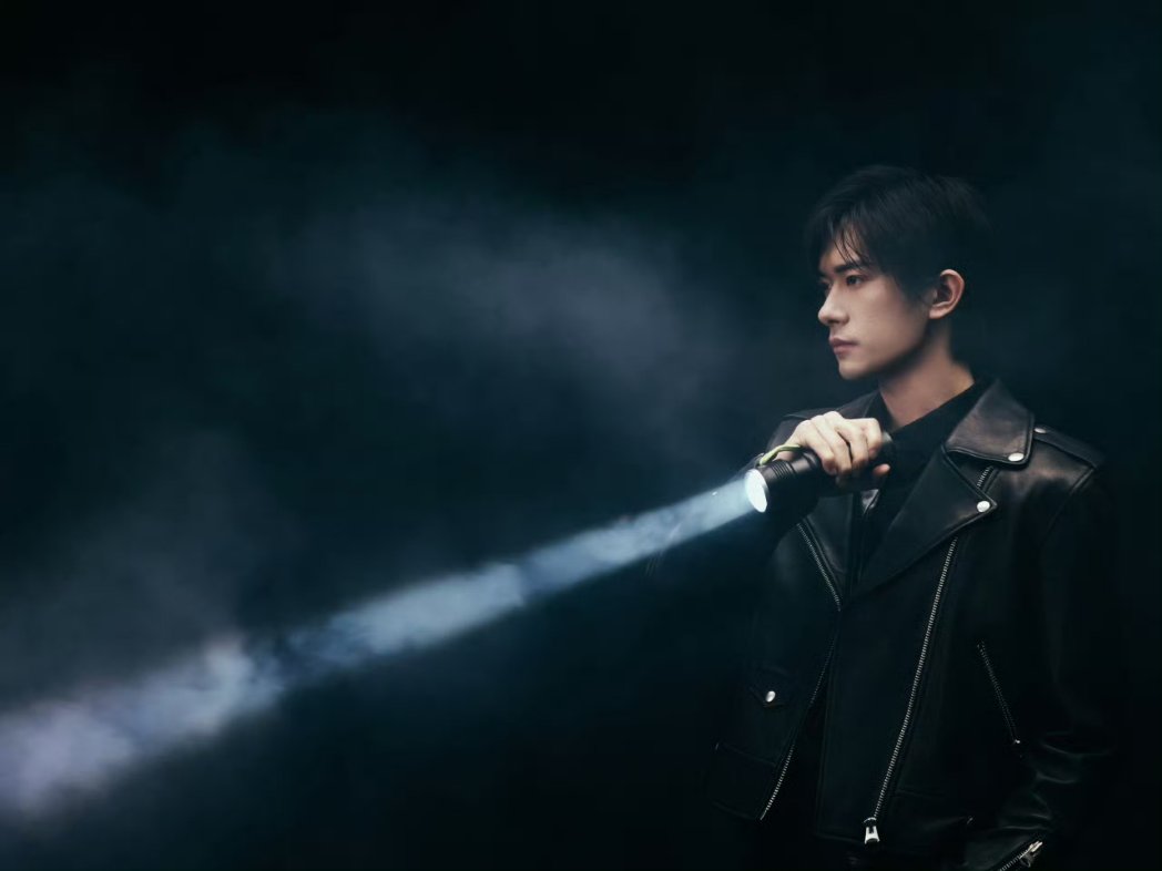 千玺.1128_FallinginJacksonYee tweet media