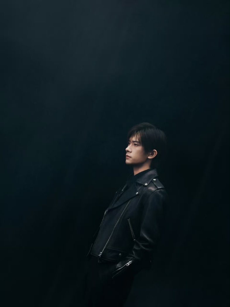 千玺.1128_FallinginJacksonYee tweet media
