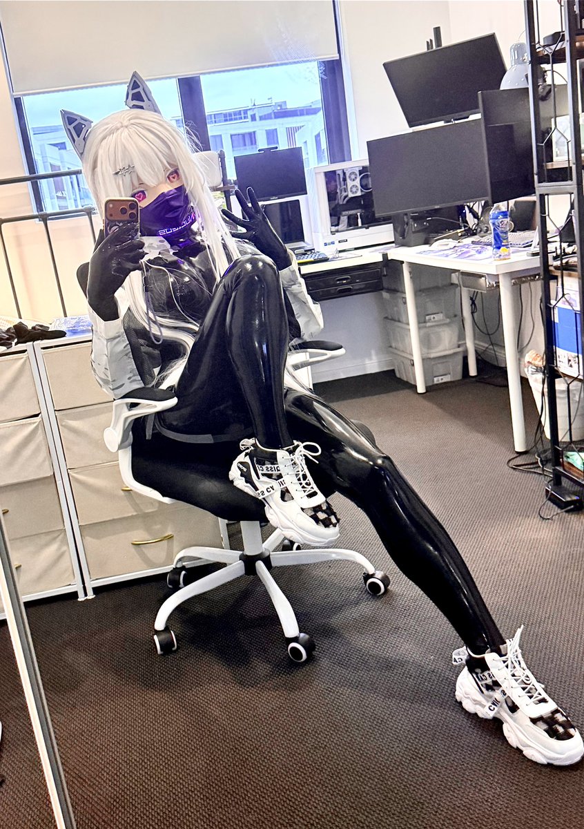 i0nTempest tweet media