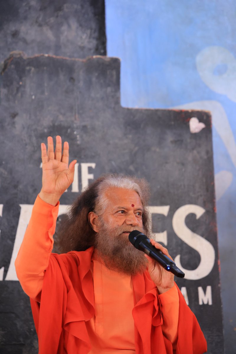 Pujya Swamiji tweet media