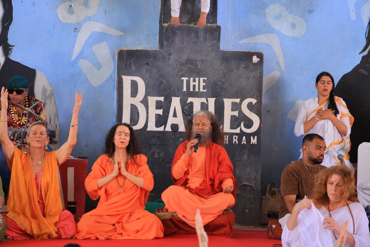 Pujya Swamiji tweet media