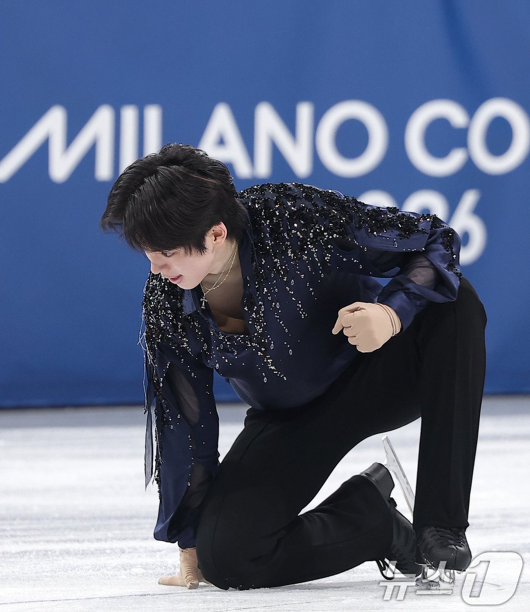 터키 국영방송 TRT스포츠 밀라노 올림픽 #차준환 언급

단 1점 차이로 3위를 놓친 차준환은 이번 올림픽에서 가장 기억에 남고, 가장 여러 번 다시 보게 될 퍼포먼스 중 하나를 선보였다.

그러나 스텝 시퀀스와 구성요소 점수에서 받은 점수는 빙판 위에서 실제로 보여준 퍼포먼스와는 걸맞지 않았다.