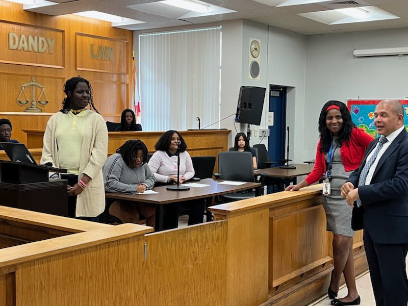 Nichele Williams tweet media