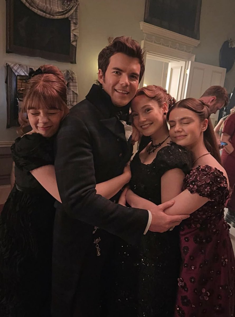 reyloantis's tweet photo. ⋆. 𐙚 ˚ reylo antis as the bridgerton siblings https://t.co/cehgDMRDI9