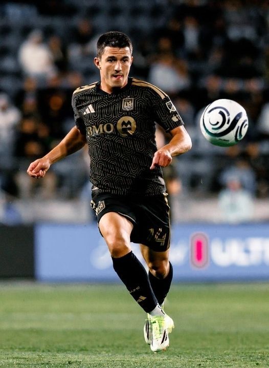 CH 1 Los Angeles tweet media