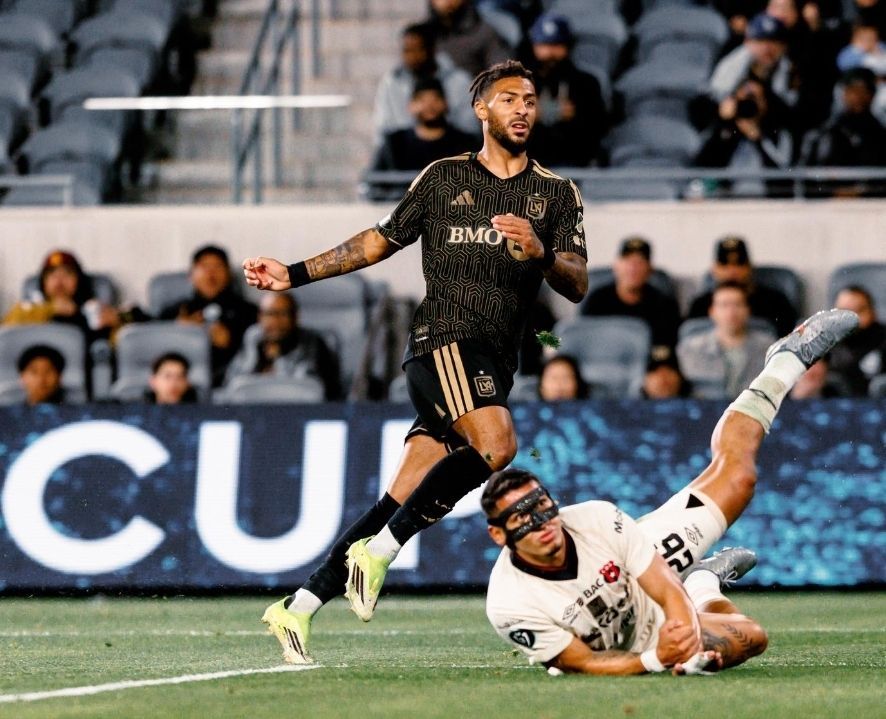 CH 1 Los Angeles tweet media