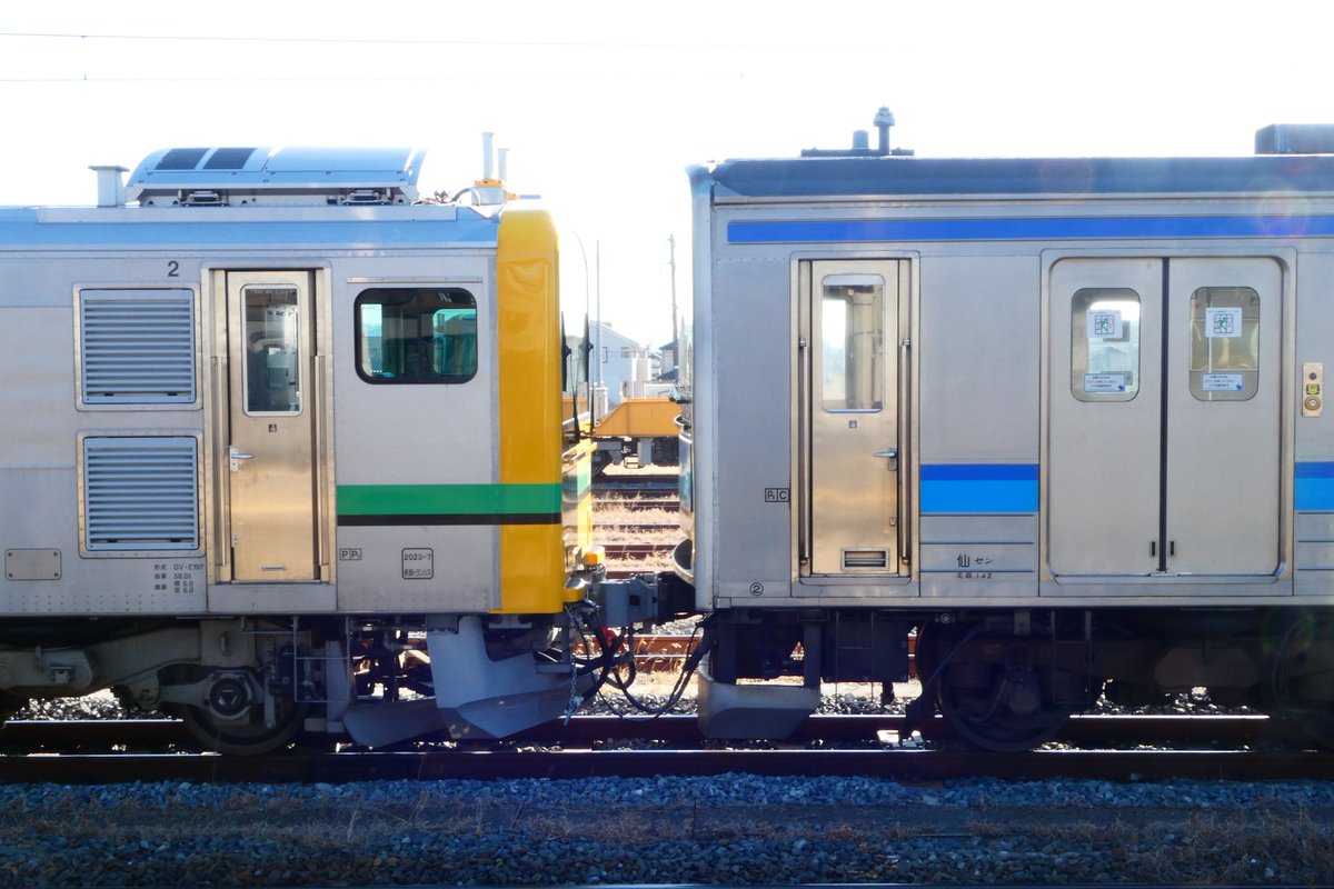 torukachi0's tweet photo. 配9537D
GV-E197系TS02[髙ｸﾝ]+205系M14[北ｾﾝ]

※205系AT廃車回送
今までATへはE493系牽引で首都圏経由で向かってましたが今回初めてGV-E197系牽引で北上線経由で向かいました
仙石線205系も残り3本となり寂しいですね https://t.co/PFCJWuoYXg