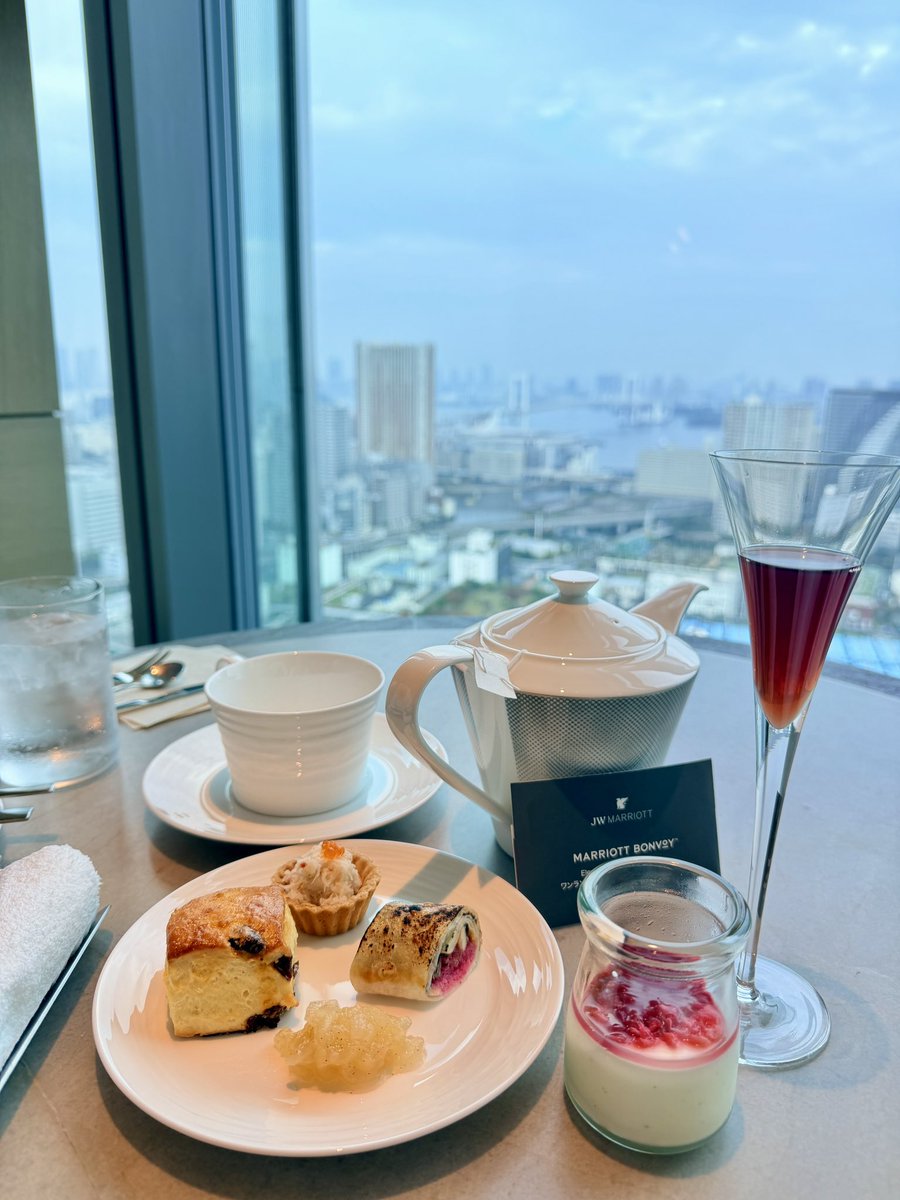 soe_kun's tweet photo. JW Tokyo に宿泊しました。新しいホテルなのでスタッフの不慣れさを指摘する声も見かけましたが、私は全く感じませんでした。とても素晴らしい滞在でした。 https://t.co/0Vxfut4RwE