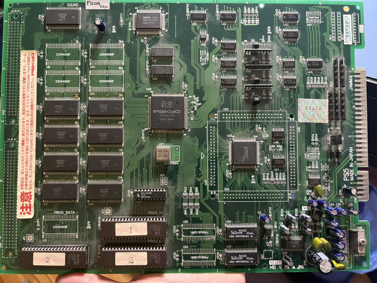 iFixRetro tweet media