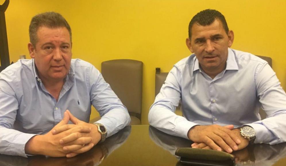 TodoDkno's tweet photo. El caso Díaz, un reflejo de lo que es Atlético:

Le renovaron el contrato después de un pésimo 2025, le dieron vía libre para que agreda a los socios ("vayan a buscarlo a la casa"), hoy jugó después de haberle pegado a un hincha hace 8 días y erró un penal clave.

Vergüenza. https://t.co/Tpyd5hIwcX