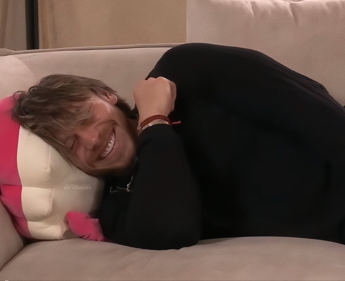 Lilli Billi ☿ 🌮 (@kindofsadd) on Twitter photo 