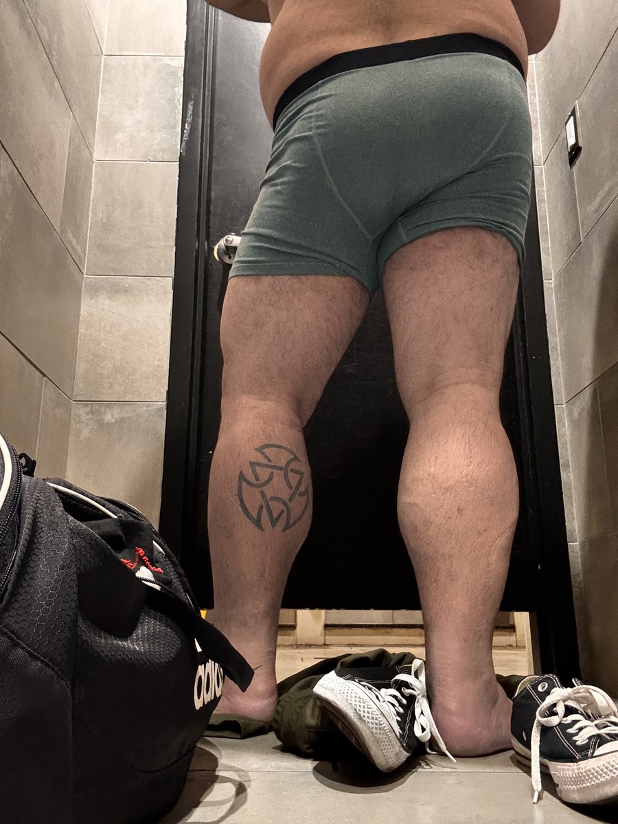 HardcoreRonin's tweet photo. Hi. Enjoy the meat show. https://t.co/e8OV44hbbi