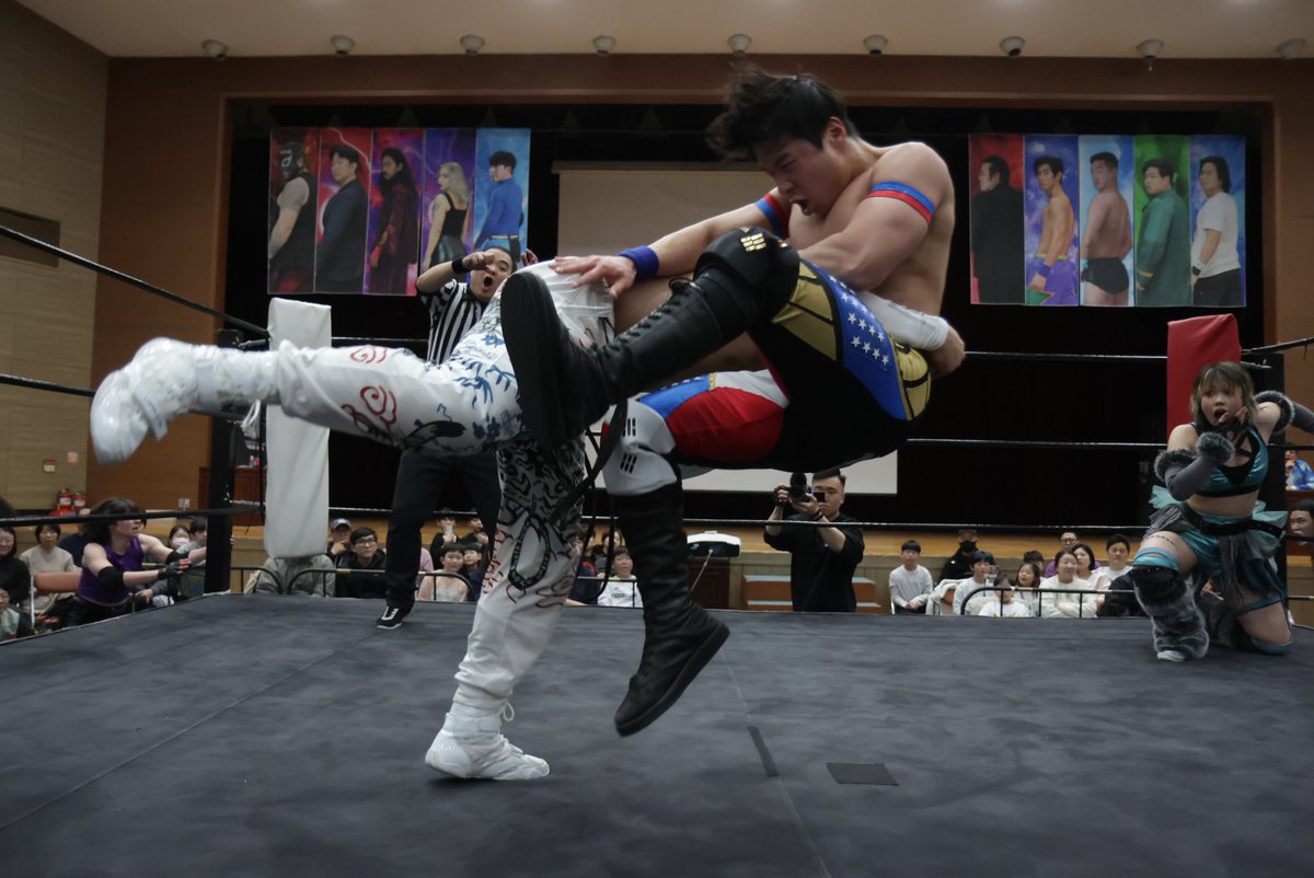 Shihohong's tweet photo. And honestly?
We're just getting started.

Because I truly believe this:
Pro wrestling can become a real culture in Korea.

Retweet this if you wanna hear more detailed story of @PWSKOREA
And its behind story. https://t.co/4GolbpaMaK