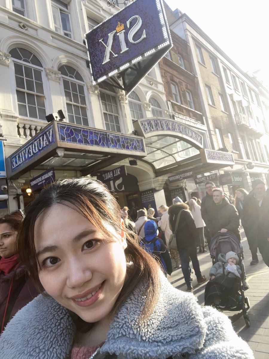 ロンドン行って、沢山ミュージカル見て、
いつか海外で仕事出来たらな…と今まで思ってもなかったふわりとした夢ができたりなんだり。