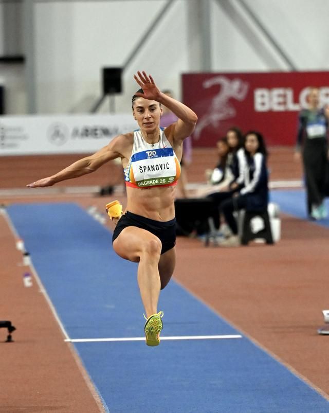 RunBlogRun's tweet image. Coaching 101: Warmups for Jumpers

Coaching 101: Warm Up &amp;amp; Cool Down for the Jumps, by Roy Stevenson, with notes from Larry Eder buff.ly/kB2QtMV , #highjump, #longjump, #triplejump, #polevault, #warmups, #cooldowns, #trackandfield, #sportpreparation,