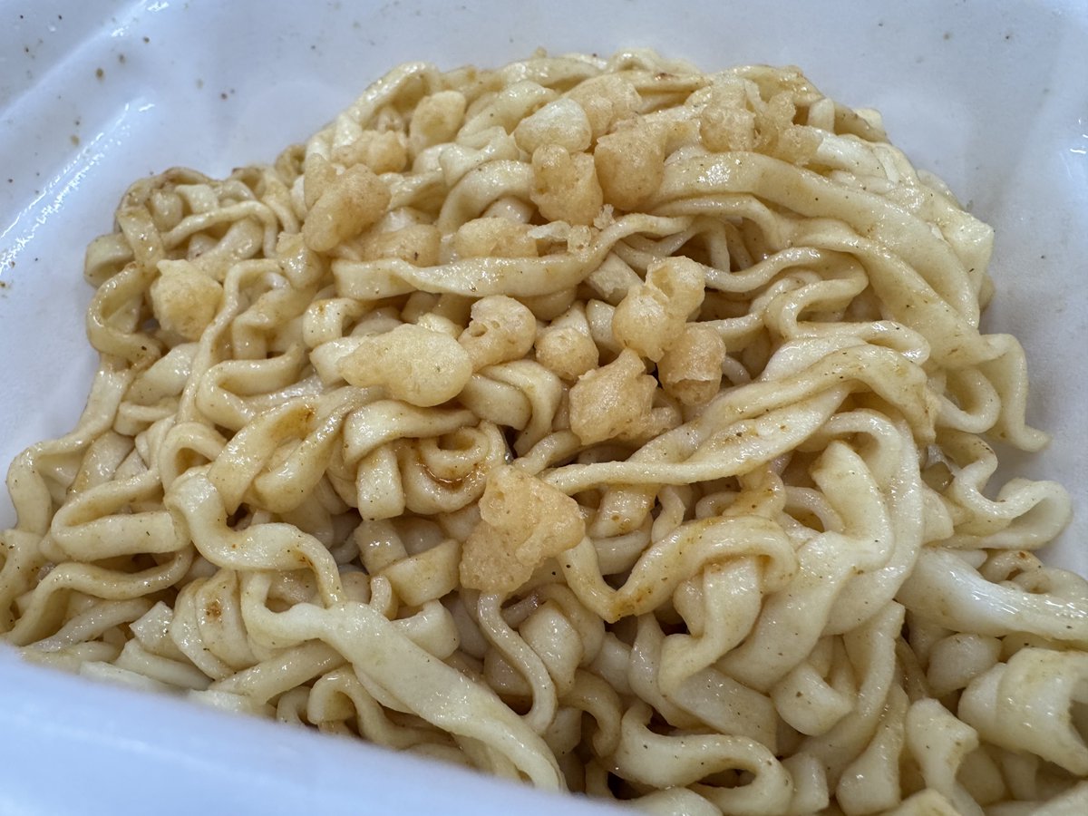 好奇心😛

#汁なしうどんコンソメパンチ味