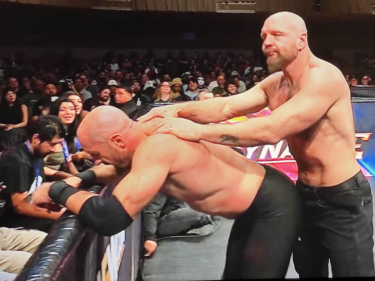 AxiomVibeVT's tweet image. @ClaudioCSRO hey bro you alright?

#AEW #AEWDynamite #wrasslin