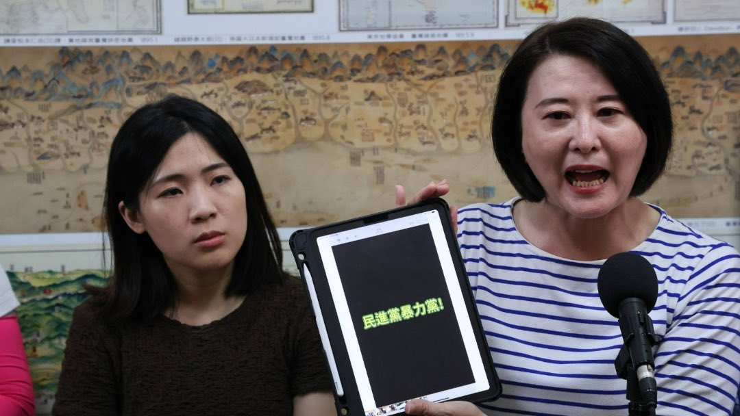 Asian American tweet media