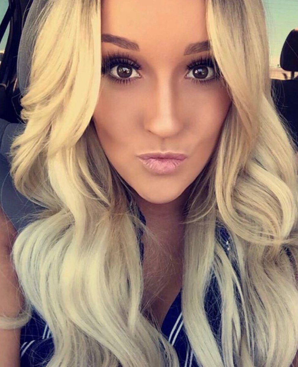 KellyCouple tweet media