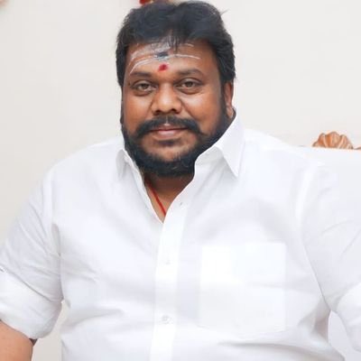 annamalai_k's tweet photo. தென்னிந்திய பார்வர்ட் ப்ளாக் நிறுவனத் தலைவர், அன்பு அண்ணன் திரு @kcthirumaran அவர்களுக்கு இனிய பிறந்தநாள் நல்வாழ்த்துக்களைத் தெரிவித்துக் கொள்கிறேன்.

சிறந்த தேசியவாதி. சமூக ஒற்றுமைக்காகவும், மேம்பாட்டுக்காகவும் கடினமாக உழைப்பவர். அண்ணன் திரு @kcthirumaran அவர்கள், நல்ல உடல் நலத்துடன், நீண்ட ஆயுளுடன் தனது மக்கள் பணிகளும், சமூகப் பணிகளும் தொடர, இறைவனை வேண்டிக் கொள்கிறேன்.