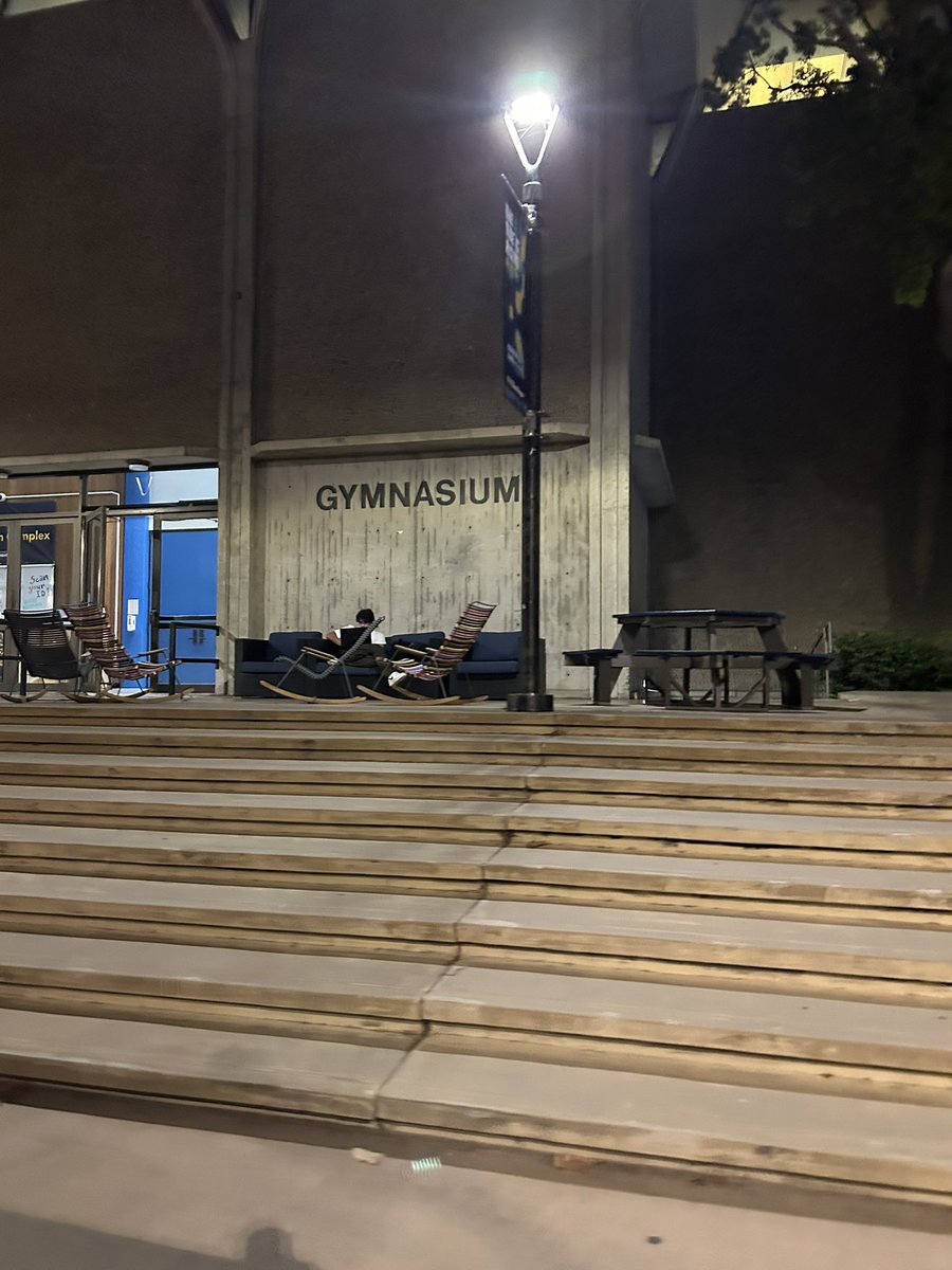 AndyFeesBurner's tweet photo. Just walked out of Pines and I see the Cal Poly basketball team. Kinda crazy they made it San Diego from Las Vegas in under an hour #MainGym https://t.co/esYtS40Xbv